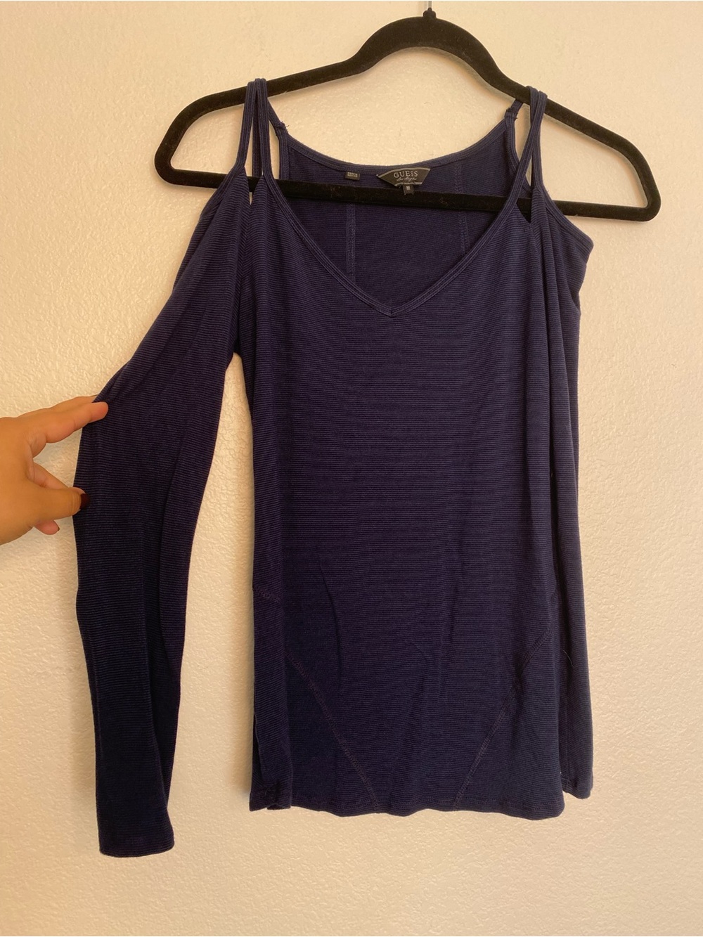 EUC GUESS Y2K Cold Shoulder Top | Navy Blue Ribbed | Size M